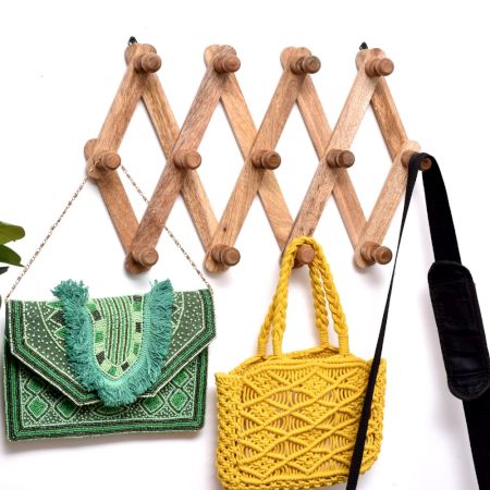 13 Peg Adjustable Foldable Wall Hanger Wooden Wall Mounted Cloth Hook